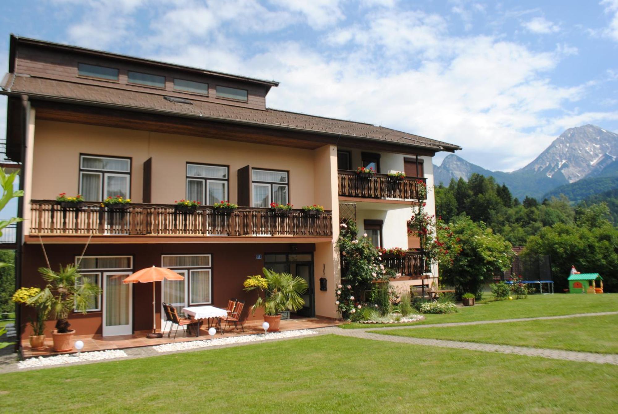 Ferienhaus Michor Latschach ober dem Faakersee Exterior foto