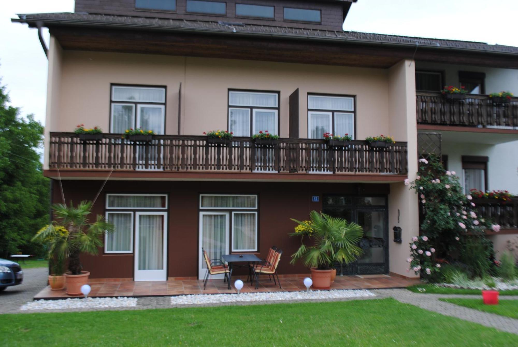 Ferienhaus Michor Latschach ober dem Faakersee Exterior foto